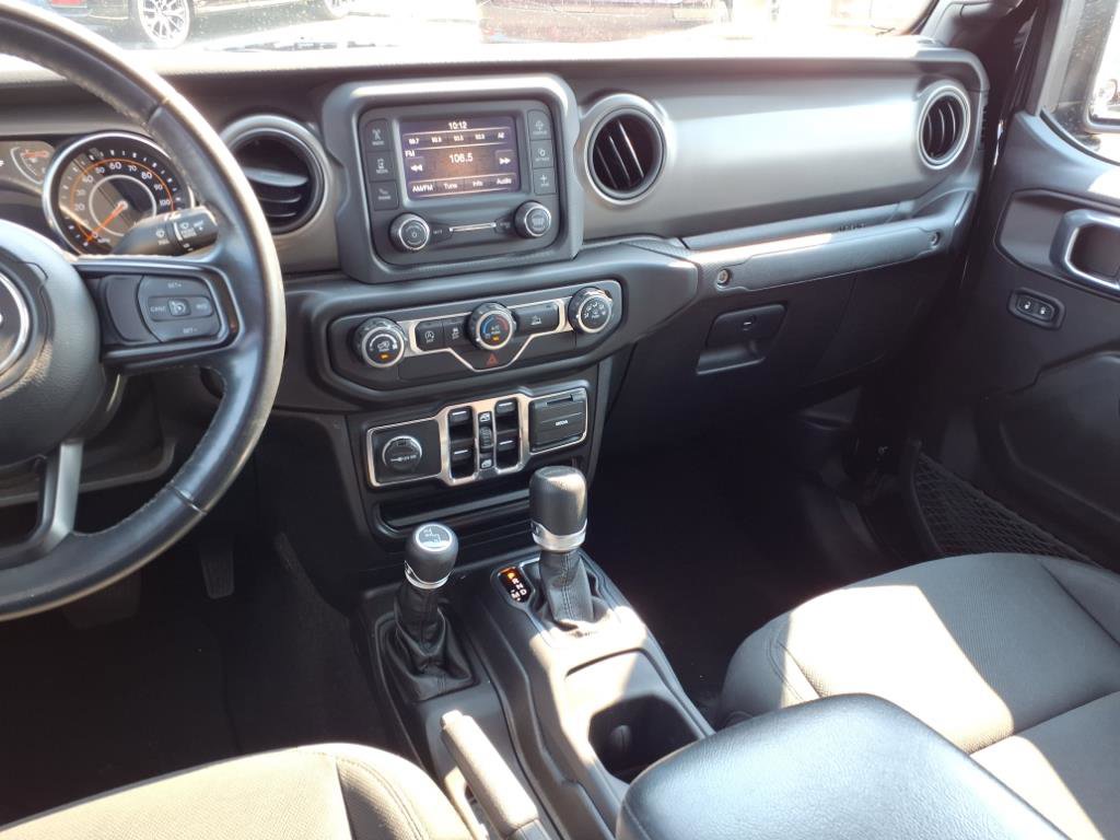2021 Jeep Gladiator Willys photo 3
