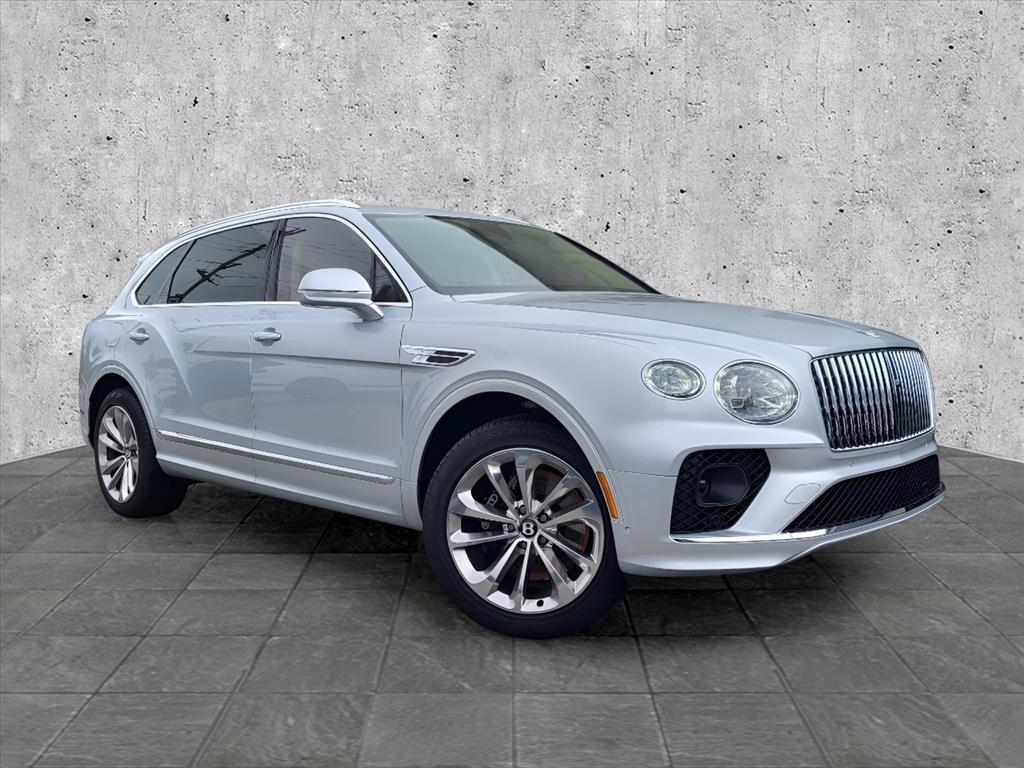 Used 2023 Moonbeam Bentley V8 image 1