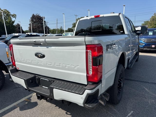 2025 Ford F-250 Lariat photo 3