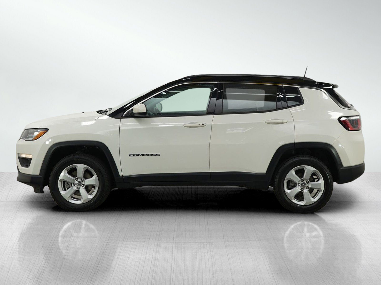 Used 2020 Jeep Compass Latitude with VIN 3C4NJDBB0LT156961 for sale in Hopkins, Minnesota