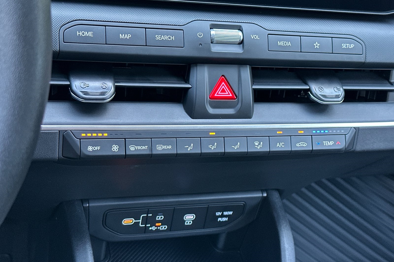 2025 Kia K4 LXS photo 14