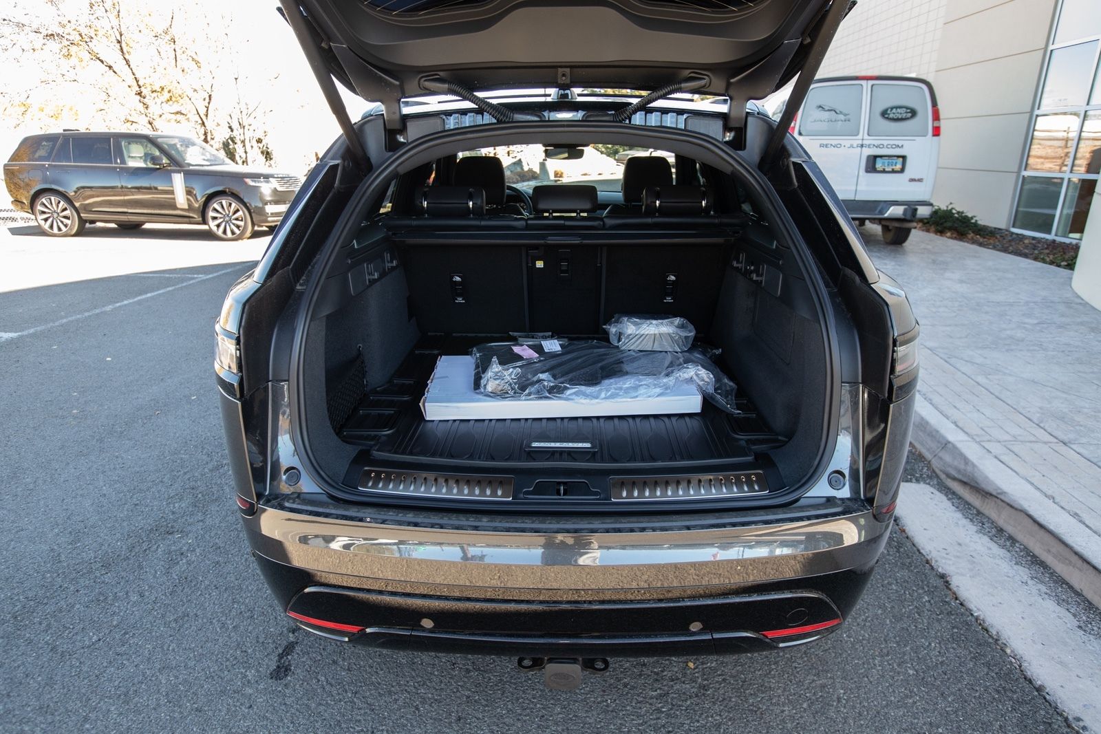 2025 Land Rover Range Rover Velar SE photo 36