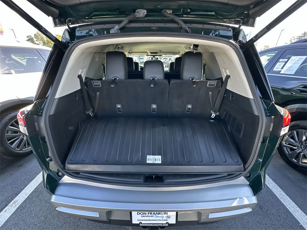 2023 Nissan Pathfinder SL photo 24