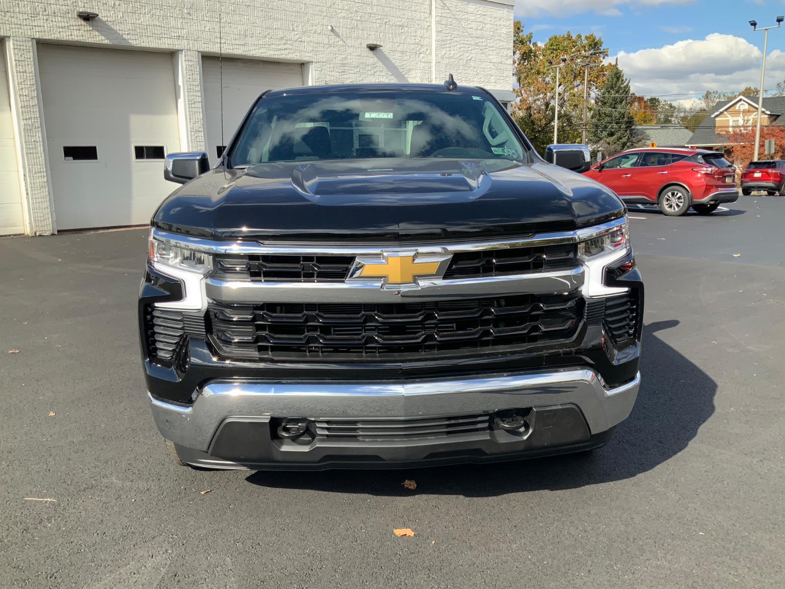 2026 Chevrolet Silverado 1500 LT photo 2