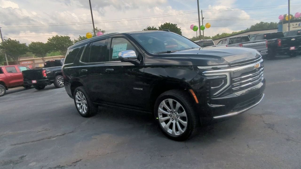 2025 Chevrolet Tahoe Premier photo 2