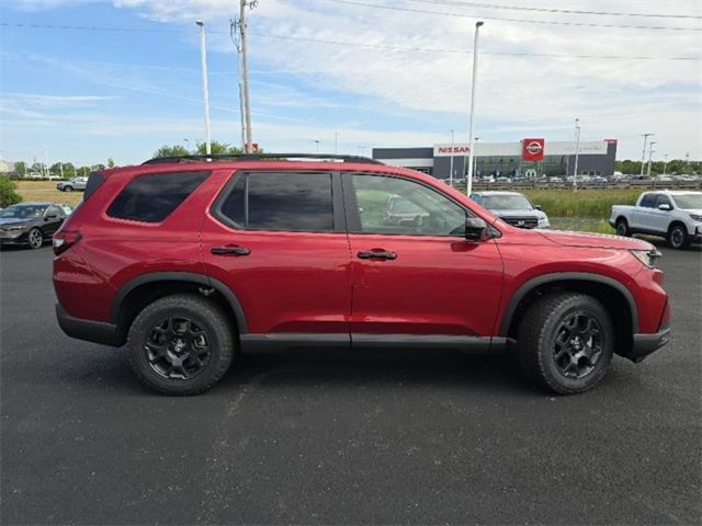 2025 Honda Pilot TrailSport photo 8