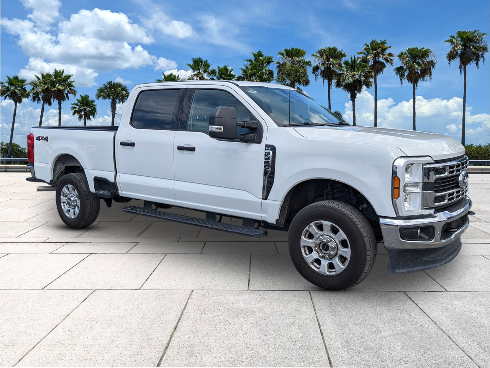 2024 Ford F-250 XLT photo 2