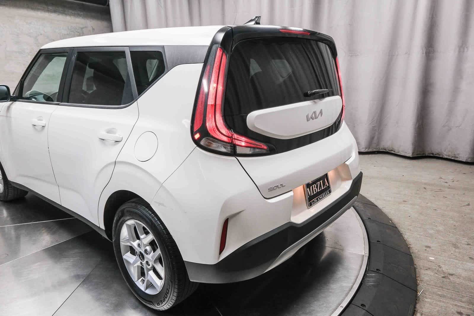 2023 Kia Soul LX photo 8