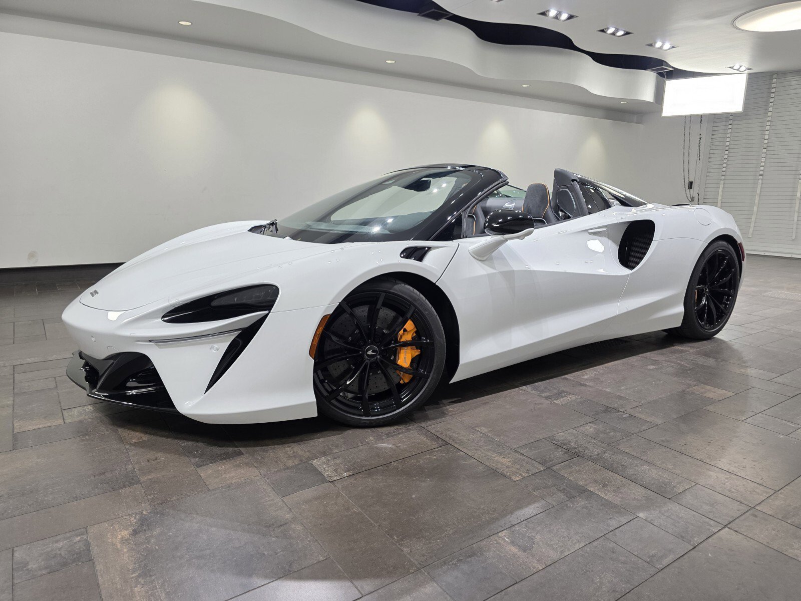 2026 McLaren Artura Performance's photo
