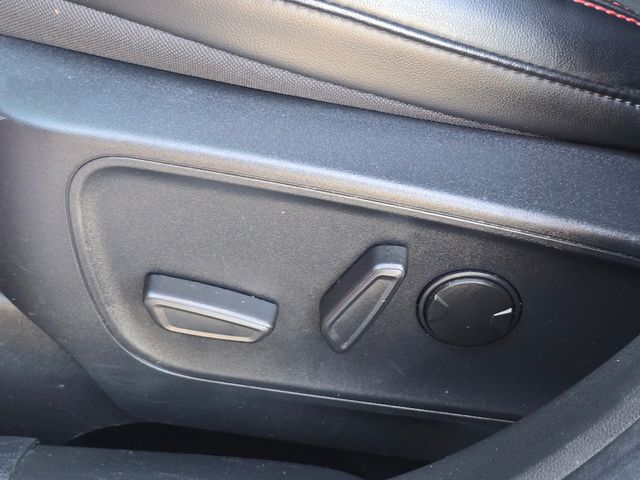 2024 Ford Escape ST-Line photo 18