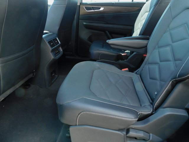 2024 Volkswagen Atlas SE Technology photo 17