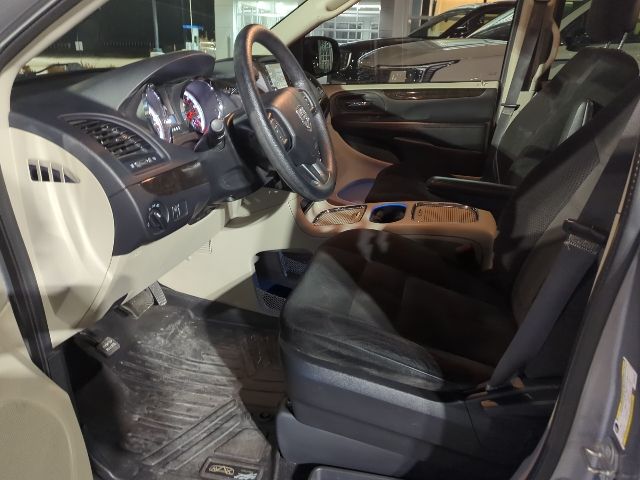 2016 Dodge Grand Caravan SXT photo 4