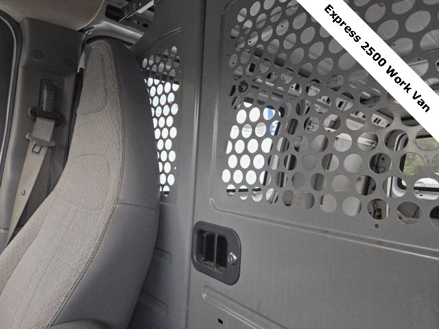 2016 Chevrolet Express 2500 Cargo photo 16