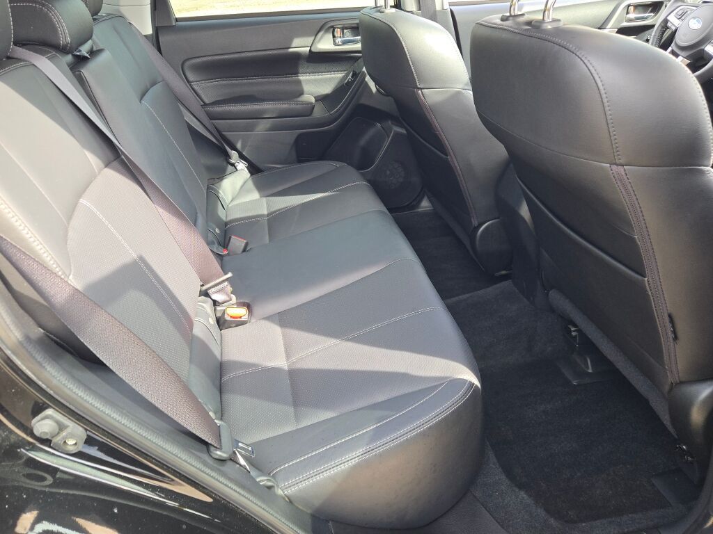 2018 Subaru Forester 2.5i Touring photo 4