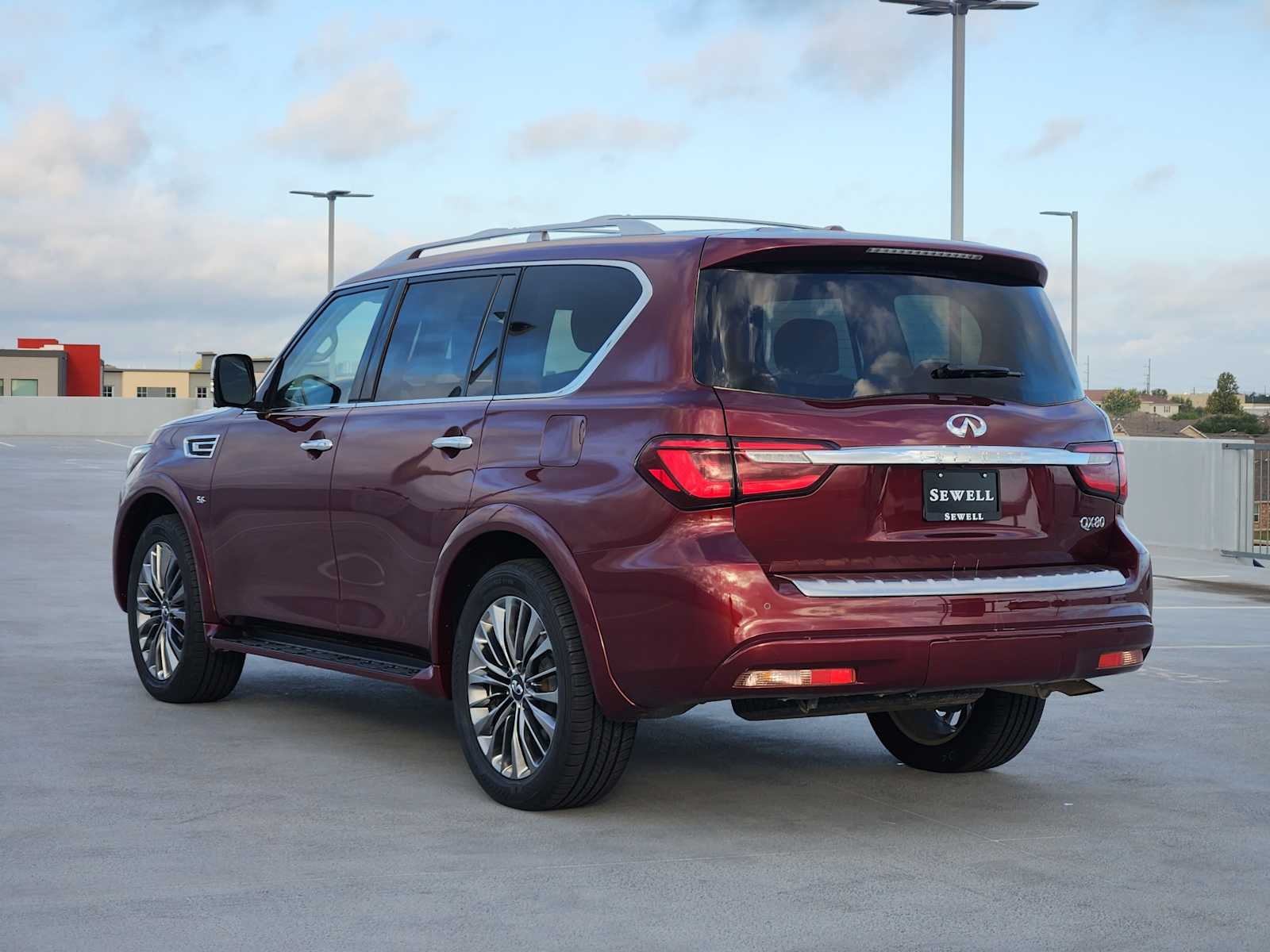 2020 Infiniti QX80 Luxe photo 7