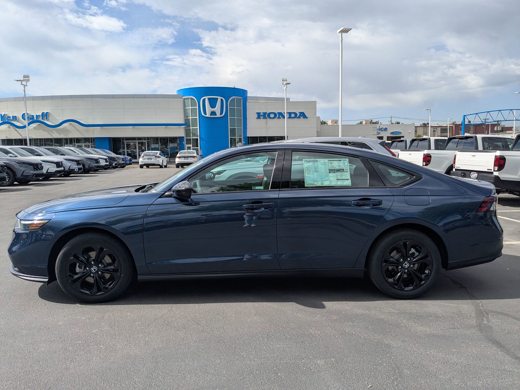 2025 Honda Accord SE photo 4
