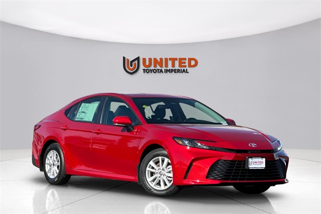 2026 Toyota Camry LE's photo