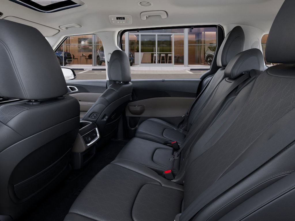 2026 Kia Carnival SX photo 18