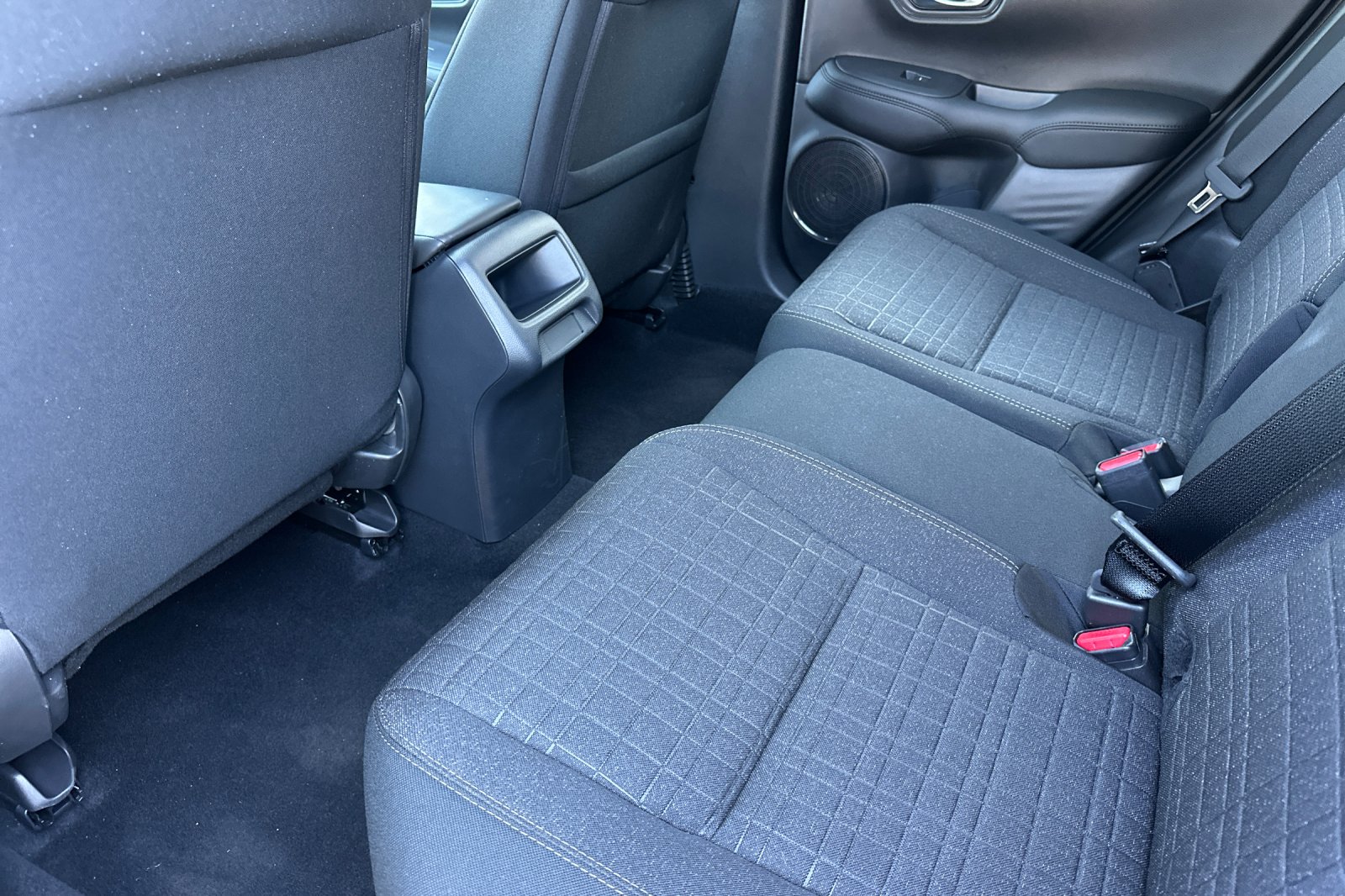 2026 Honda HR-V LX photo 11