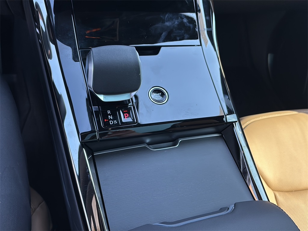 2025 Land Rover Range Rover Sport SE photo 22