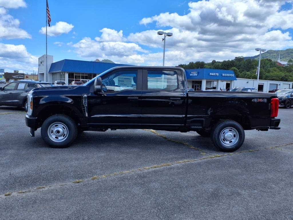 2026 Ford F-250 XL photo 2