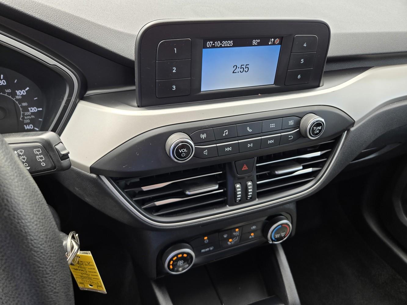2022 Ford Escape S photo 7
