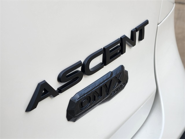 2025 Subaru Ascent Onyx Edition Touring photo 6