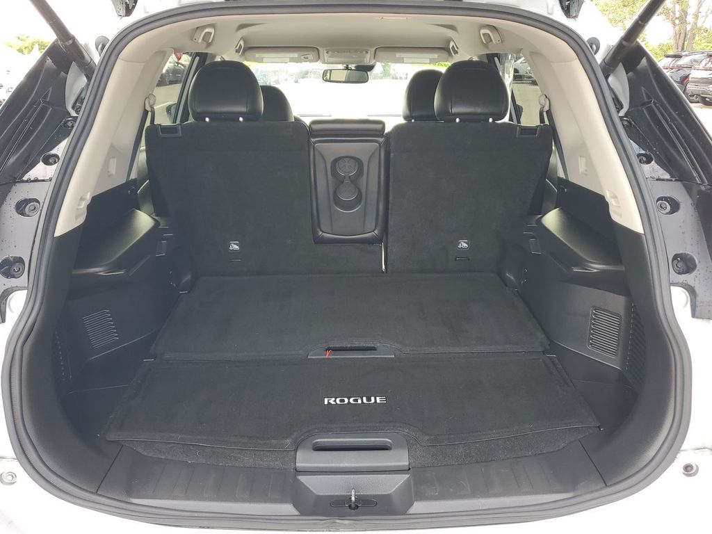 2019 Nissan Rogue SL photo 19