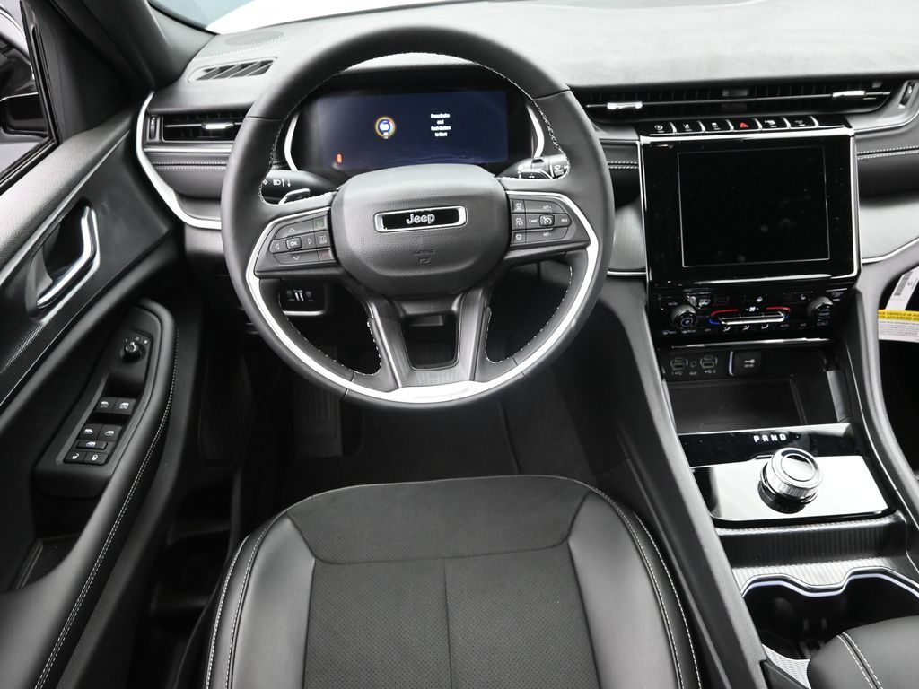 2025 Jeep Grand Cherokee Altitude X photo 9
