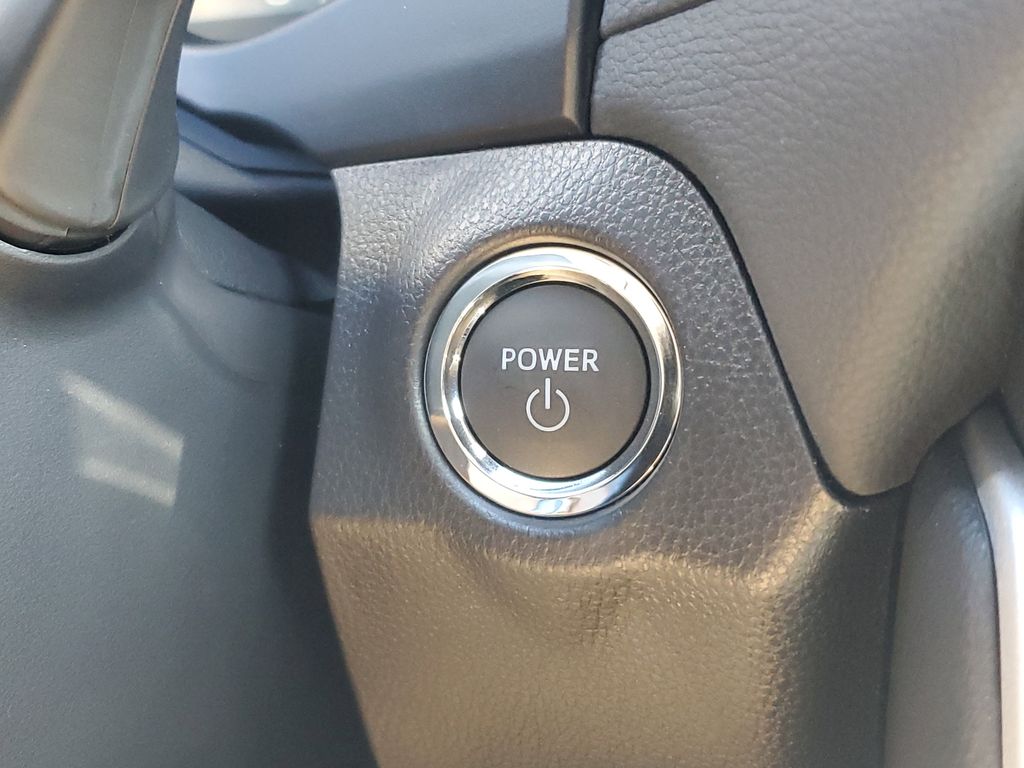 2025 Toyota RAV4 Hybrid XLE photo 22