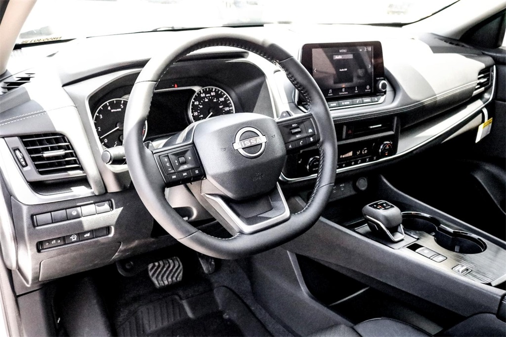 2025 Nissan Rogue SV photo 11