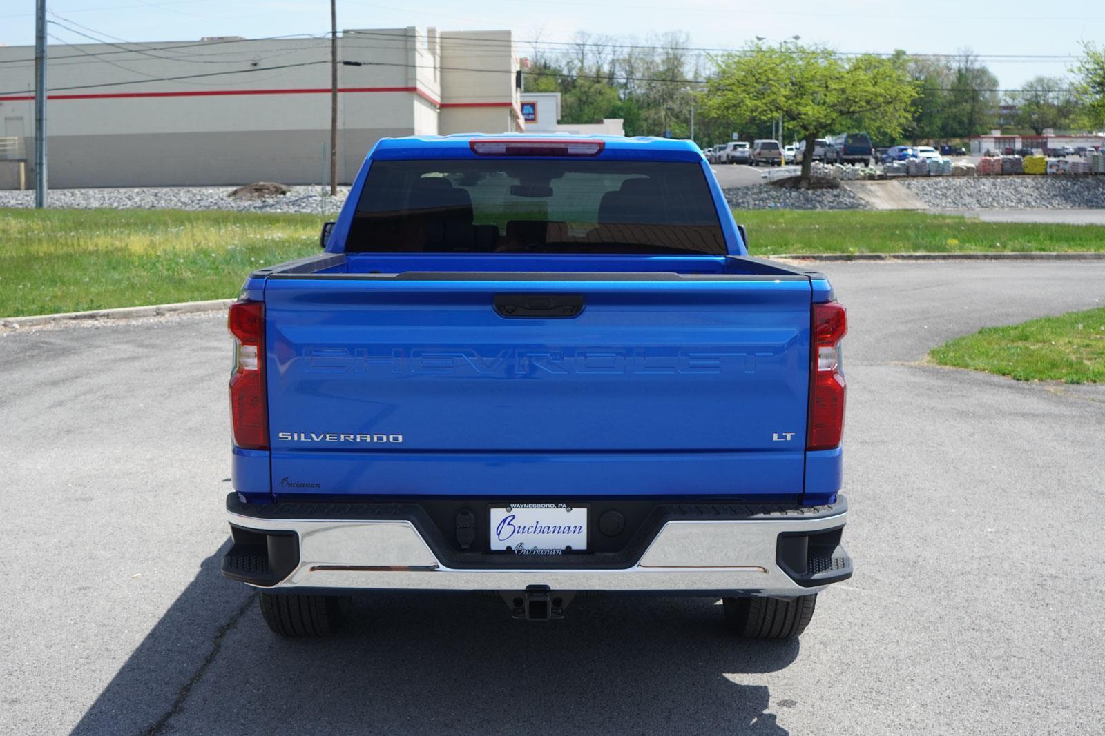2025 Chevrolet Silverado 1500 LT photo 4