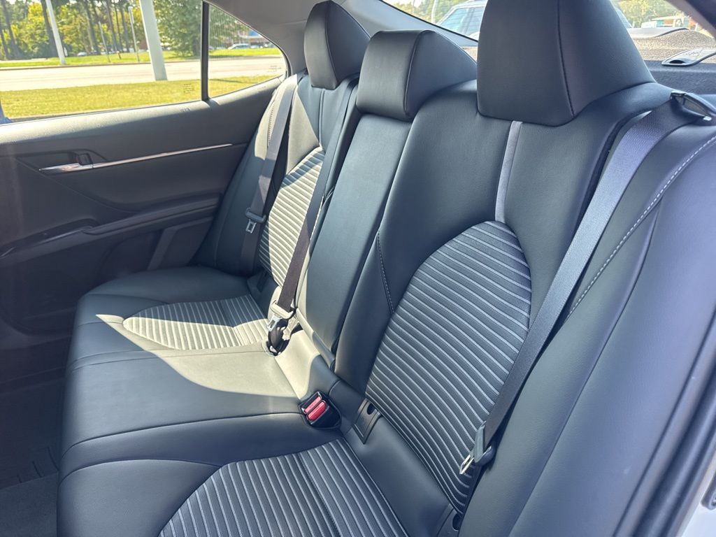 2019 Toyota Camry SE photo 30