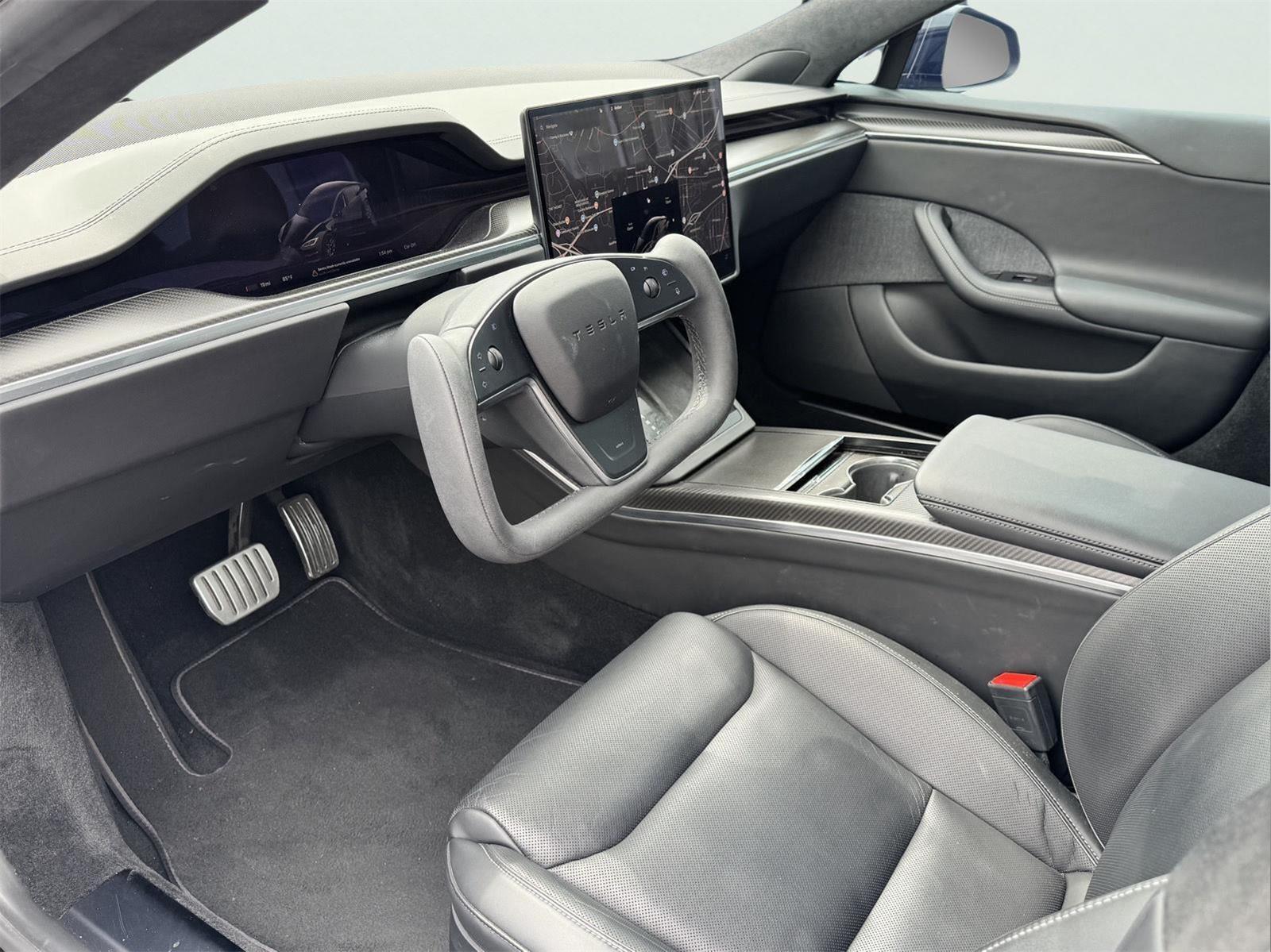 2022 Tesla Model S Plaid photo 11