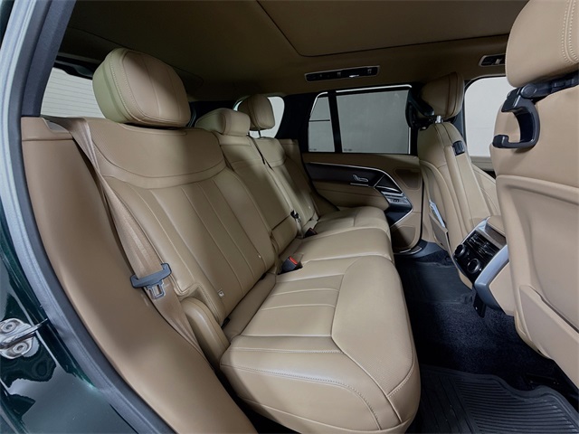 2025 Land Rover Range Rover SE photo 24