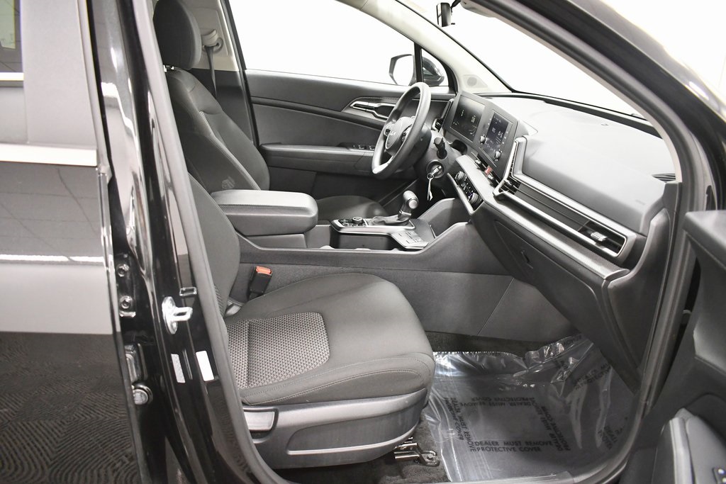 2024 Kia Sportage LX photo 15