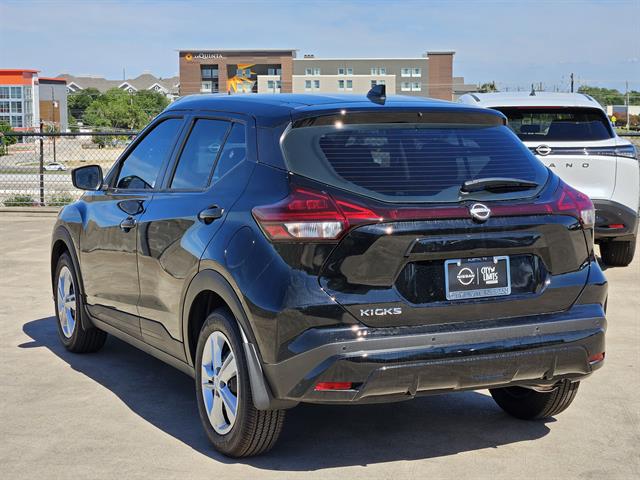 2025 Nissan Kicks Play S photo 5
