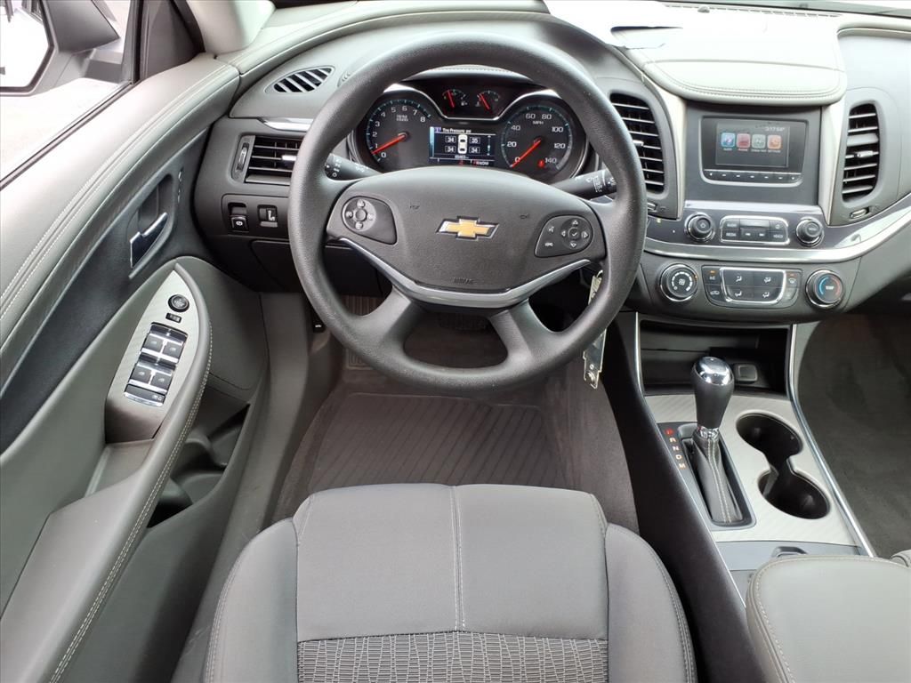 2017 Chevrolet Impala LS photo 2