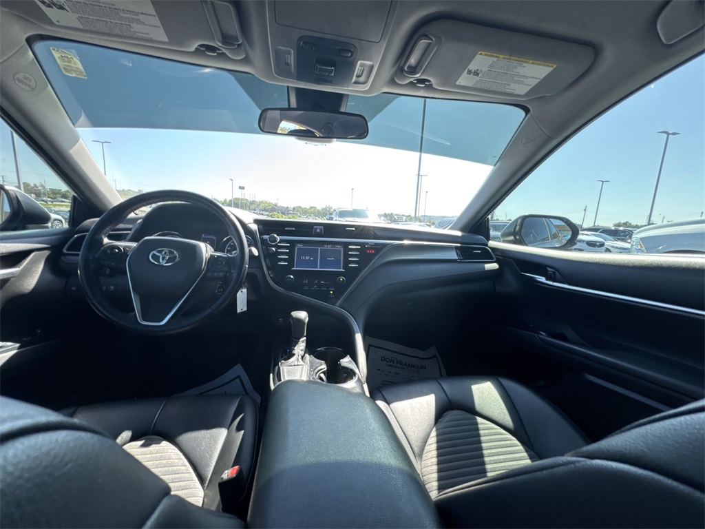 2019 Toyota Camry L photo 10
