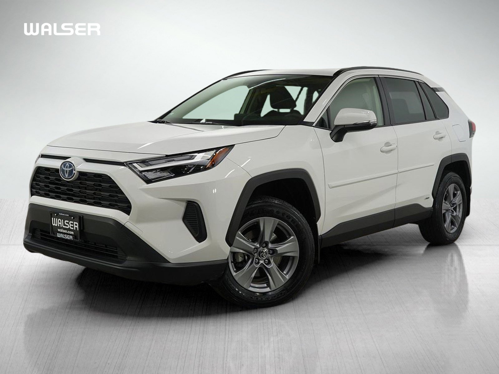 2023 Toyota RAV4 XLE's photo