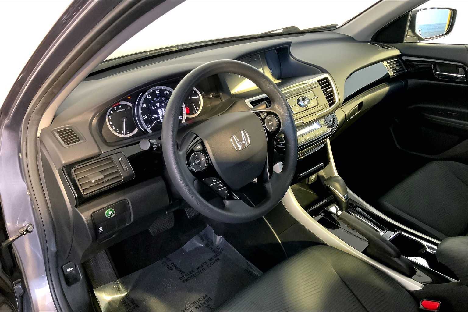 2016 Honda Accord LX photo 16