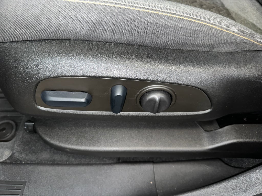 2022 Chevrolet Equinox LT photo 3