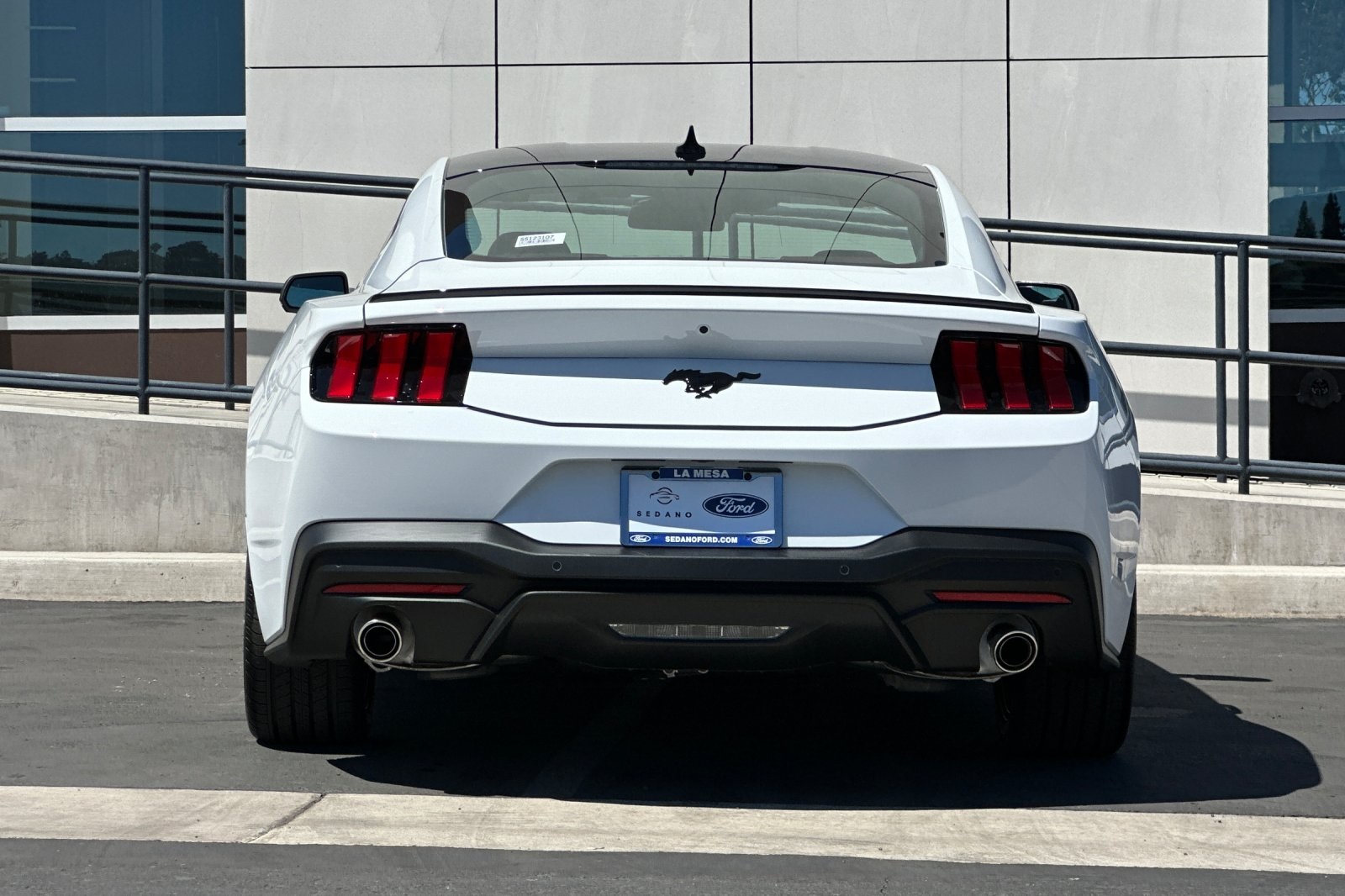 2025 Ford Mustang EcoBoost Premium photo 4