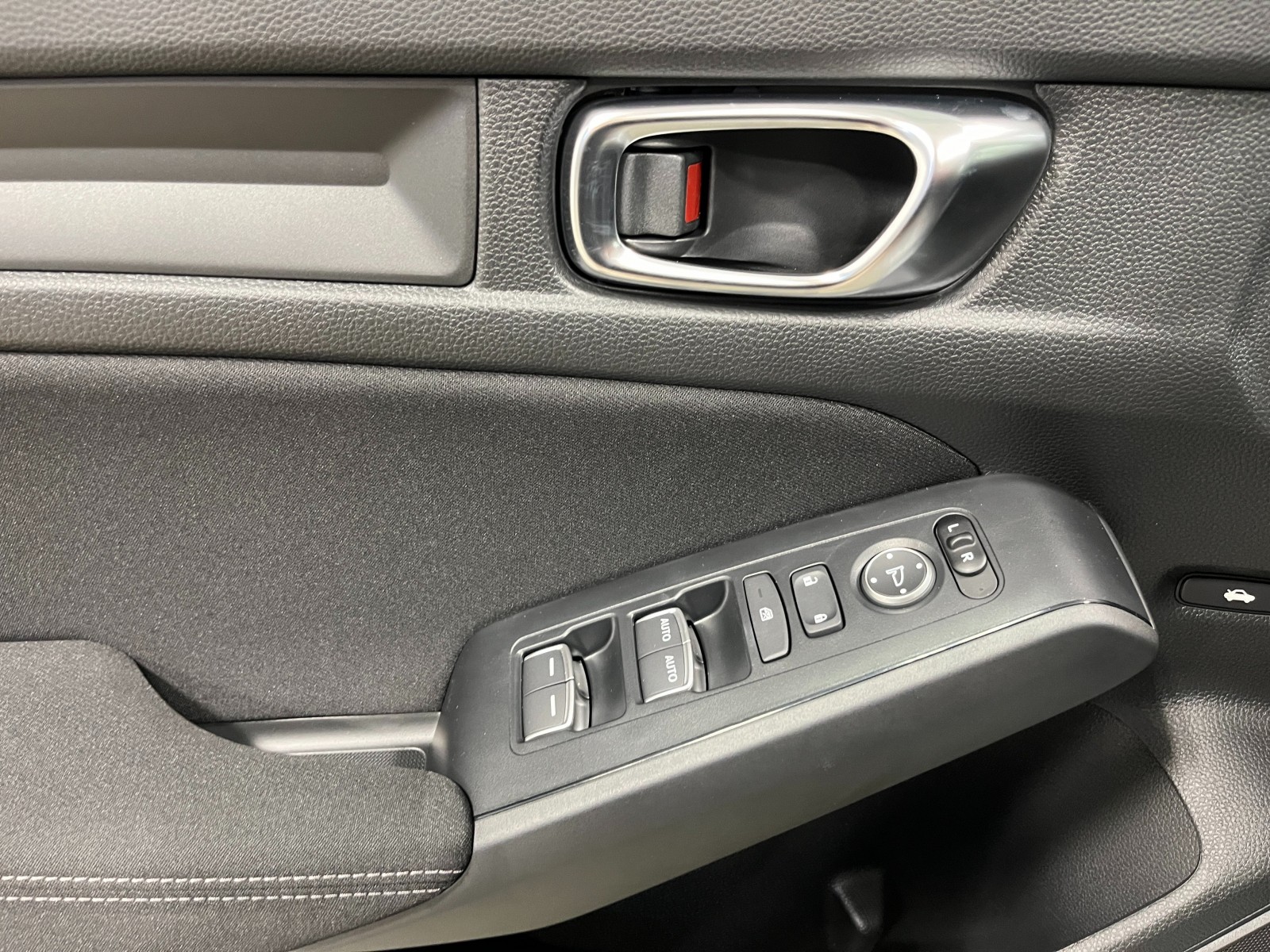 2025 Honda Civic Sport photo 12