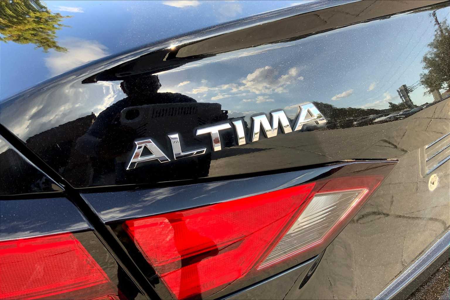 2019 Nissan Altima 2.5 SR photo 30