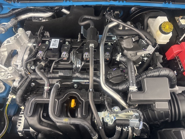 2026 Nissan Kicks SR photo 15