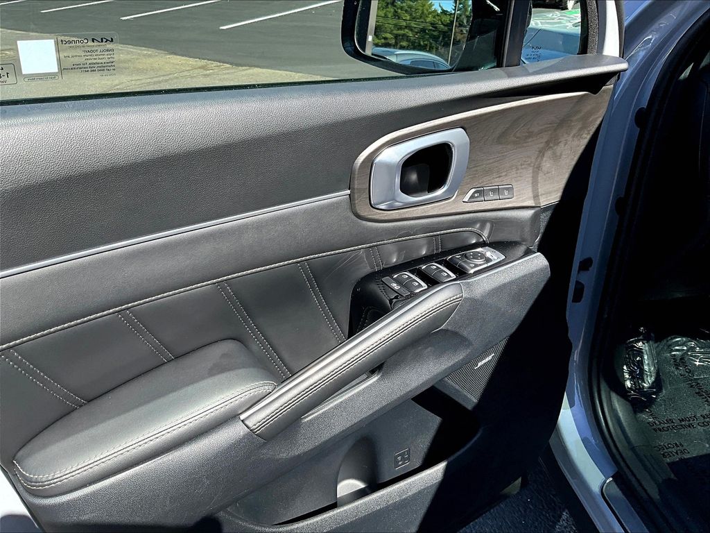 2024 Kia Sorento X-Line SX Prestige photo 8