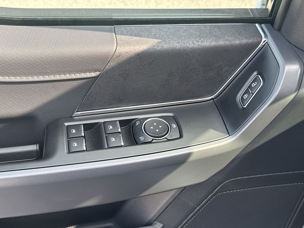 2025 Ford F-150 XLT photo 15