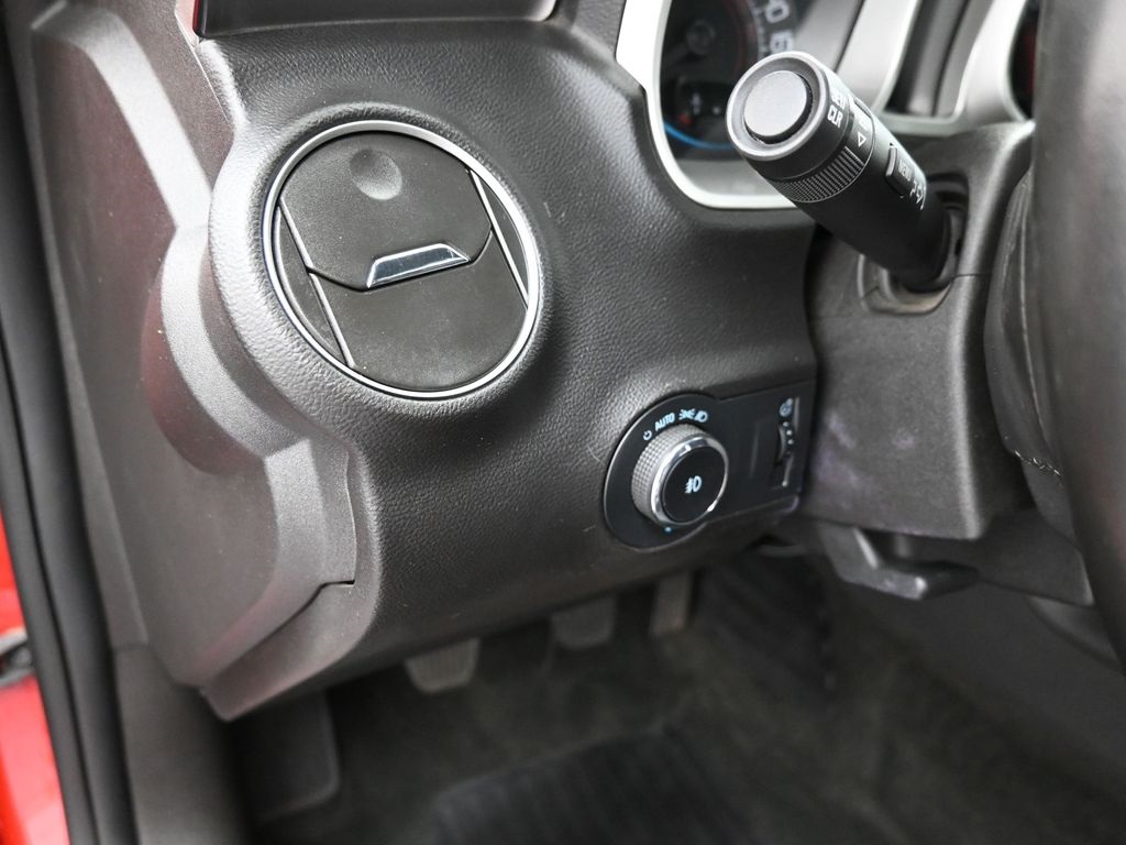 2010 Chevrolet Camaro SS photo 12