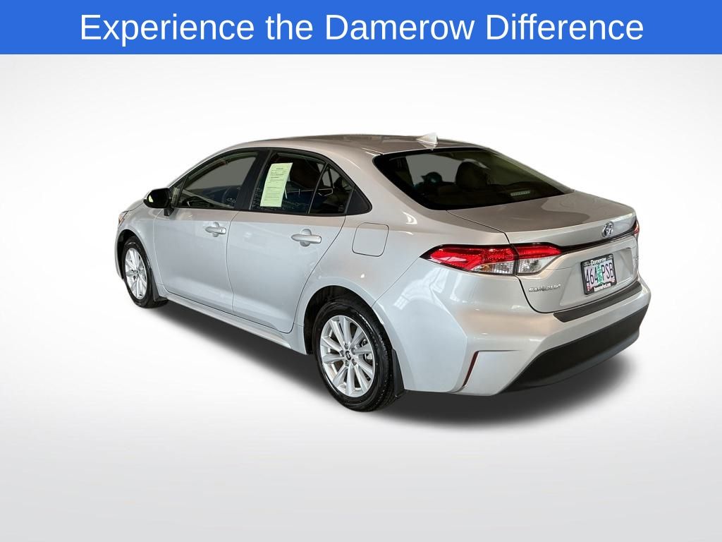 2024 Toyota Corolla Hybrid LE photo 3